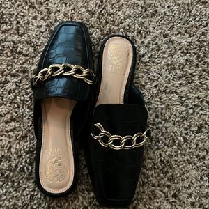 NWT black Vince Camuto mules